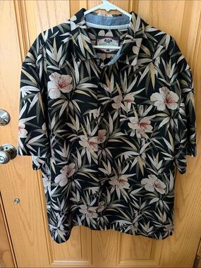 Bahama Bay Club Men’s Black and Cream Tropical Print Shirt XXL